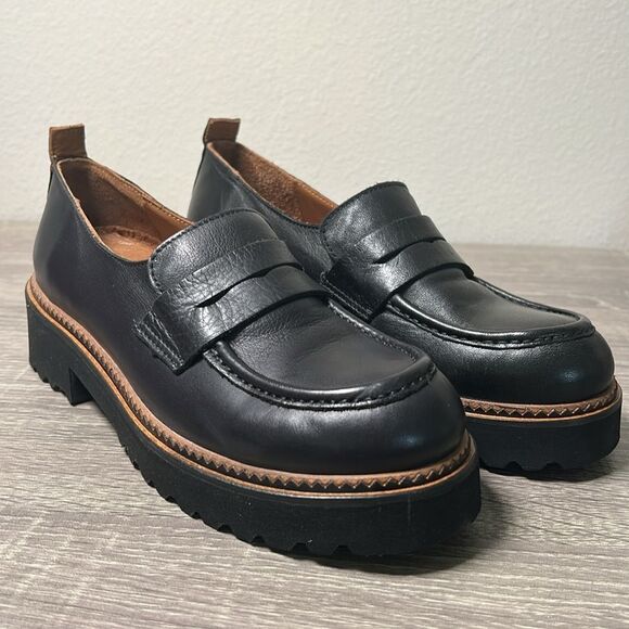 Bueno Women's Annie Leather Loafer (Black) - Picture 2 of 8